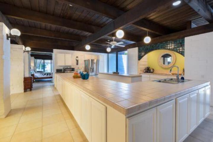 Ono Oasis in Kailua-Kona, HI
