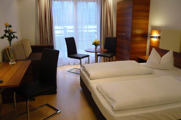 Room 4 of 50
