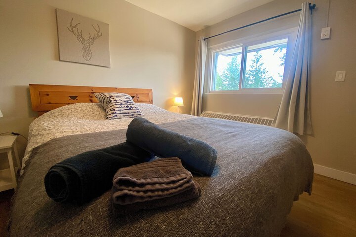 Room 4 of 36