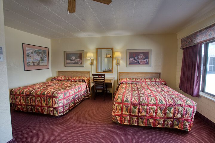 Room 5 of 16