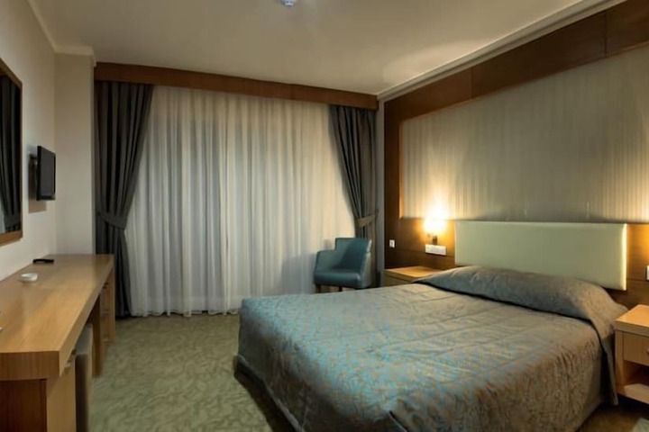 Room 5 of 36