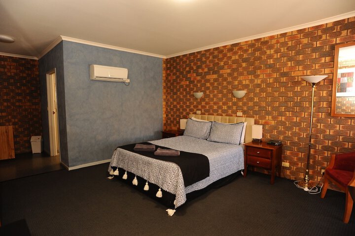 Room 18 of 75
