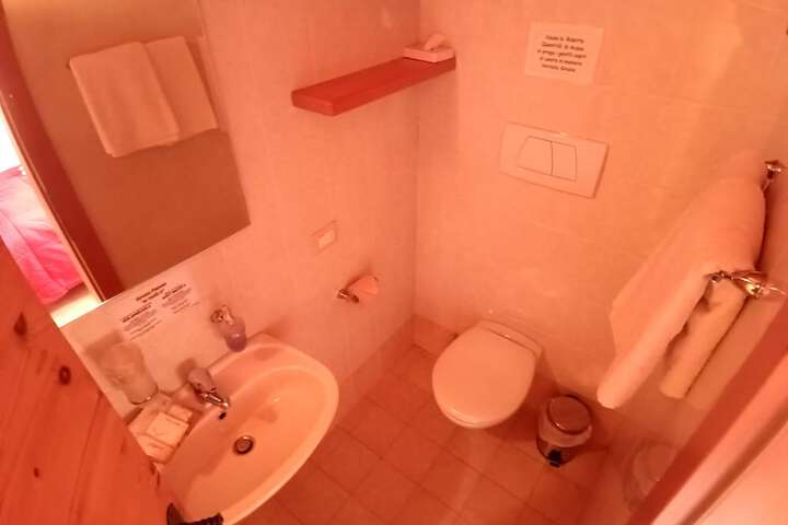 Room 21 of 67