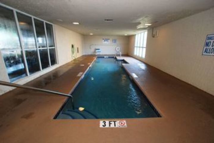 Pool 32 of 46