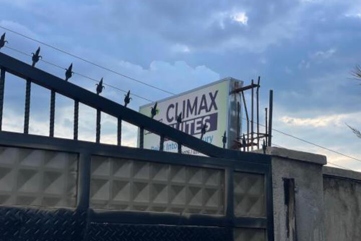 Climax Suites