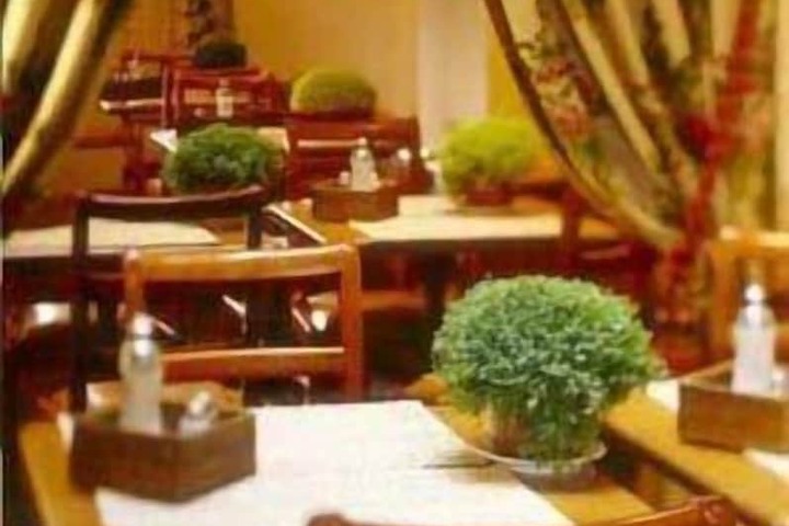Dining 47 of 66