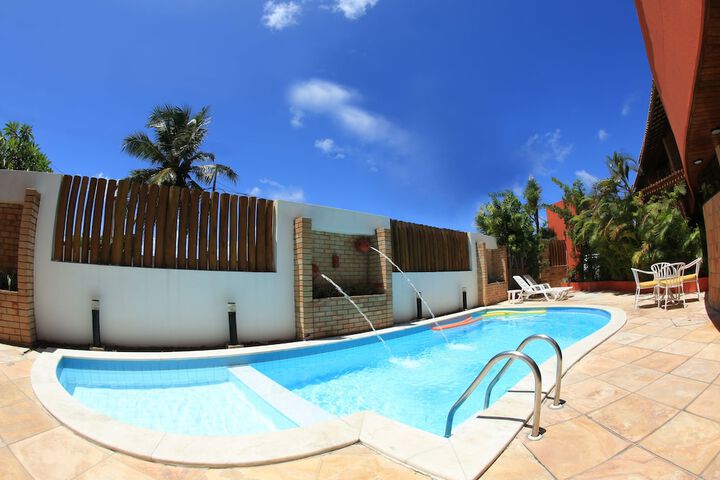 Hotel Pool