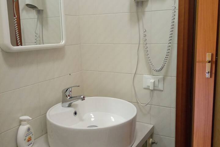Room 18 of 36