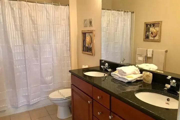Room 8 of 26