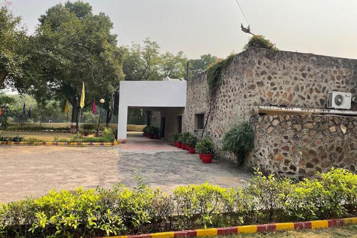 Bird Sanctuary Sultanpur Tourist Complex