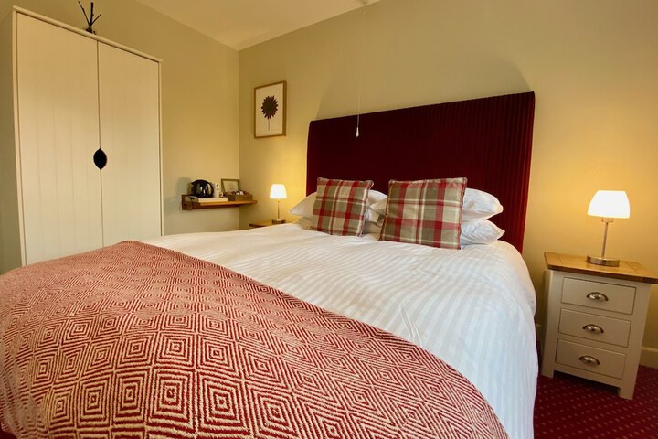 Room 3 of 16