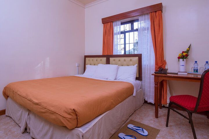 Room 12 of 23
