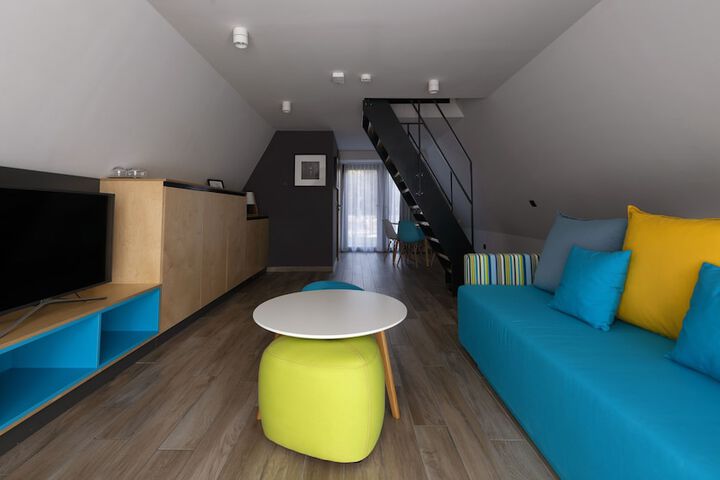 Room 16 of 49