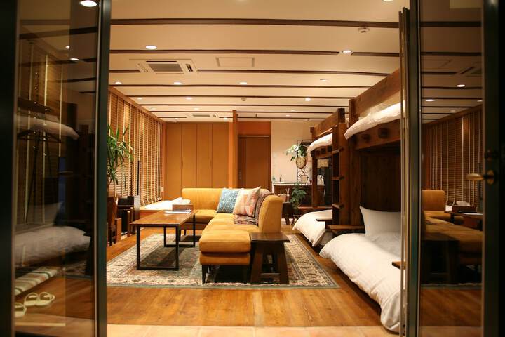 Room 9 of 23