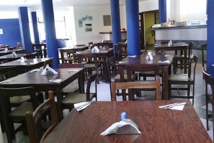 Dining 8 of 8