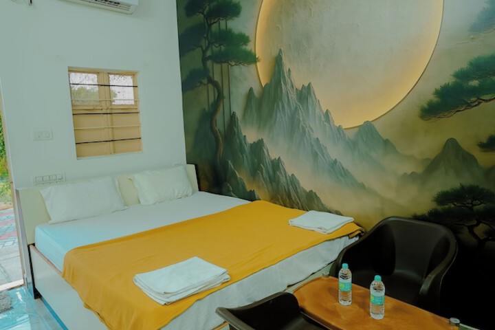 Room 18 of 94