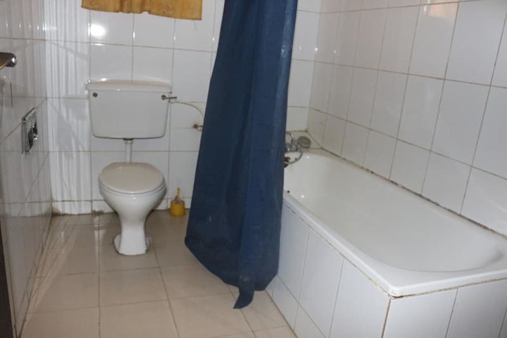 Room 14 of 18