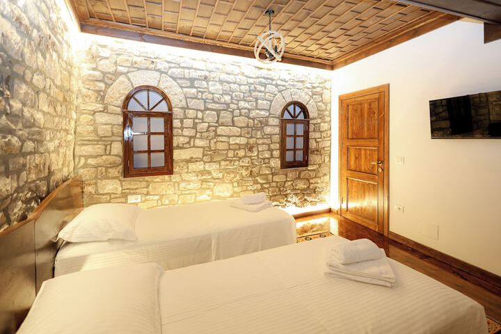 Room 14 of 43