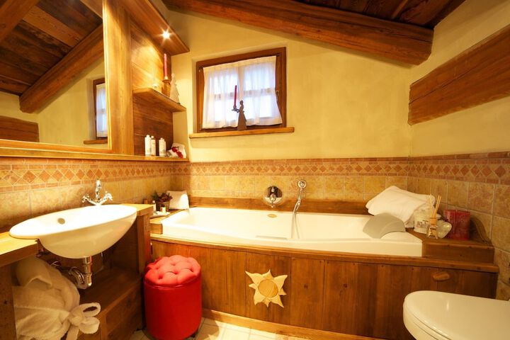Hot Tub 43 of 57