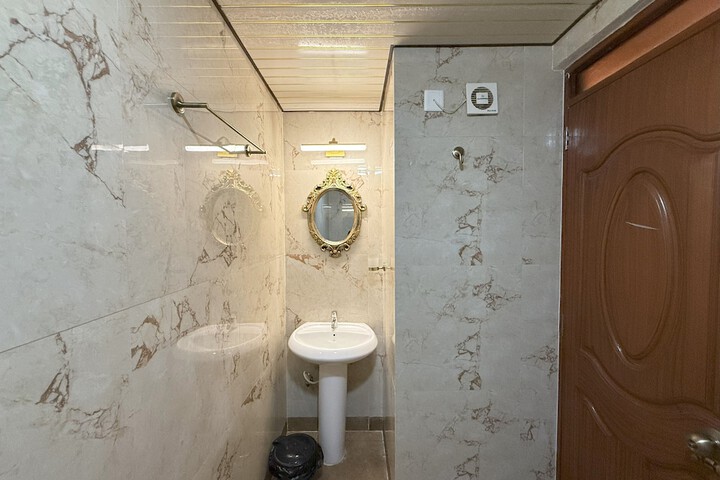 Room 25 of 32