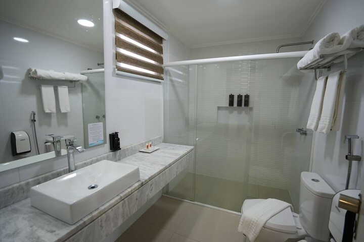 Room 40 of 126