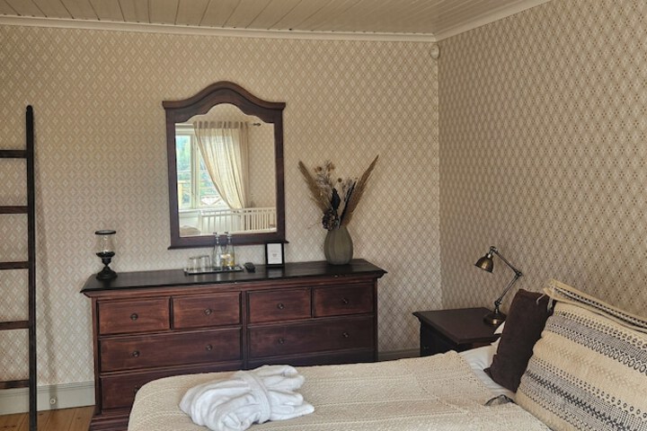 Room 28 of 75