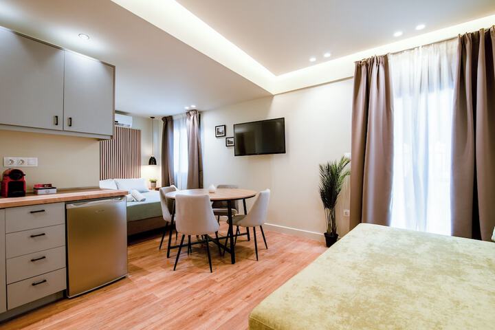 Room 83 of 151