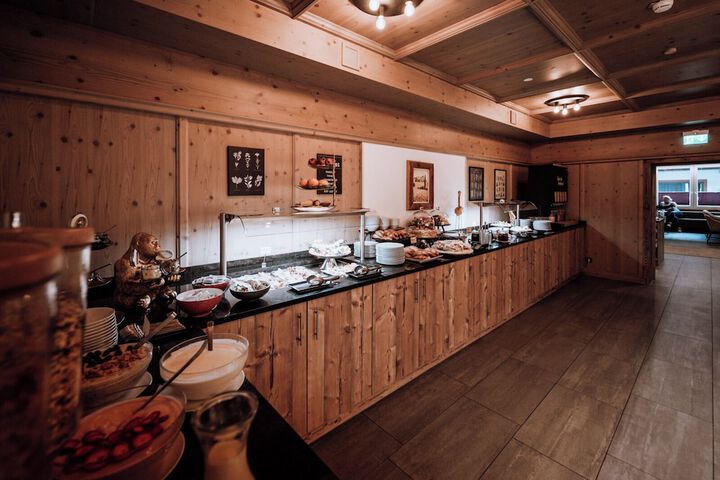 Dining 46 of 67