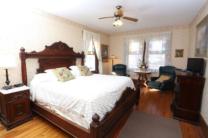 Room 13 of 48