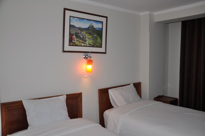 Room 3 of 28