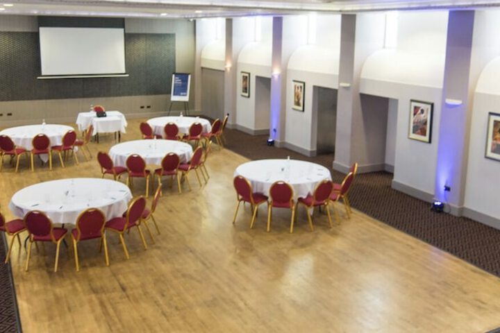 Ballroom/Hall 115 of 129