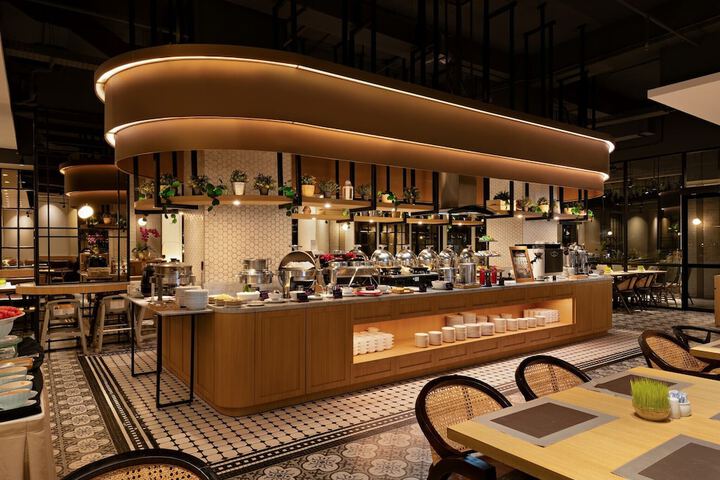 Dining Photos