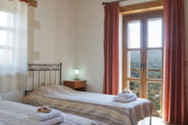 Room 9 of 30