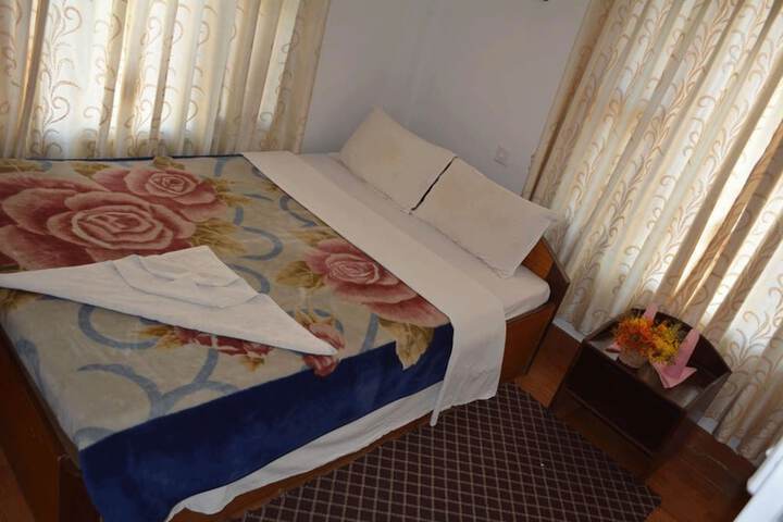 Room 5 of 15