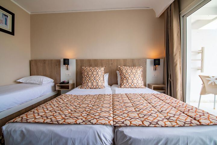 Room 25 of 109