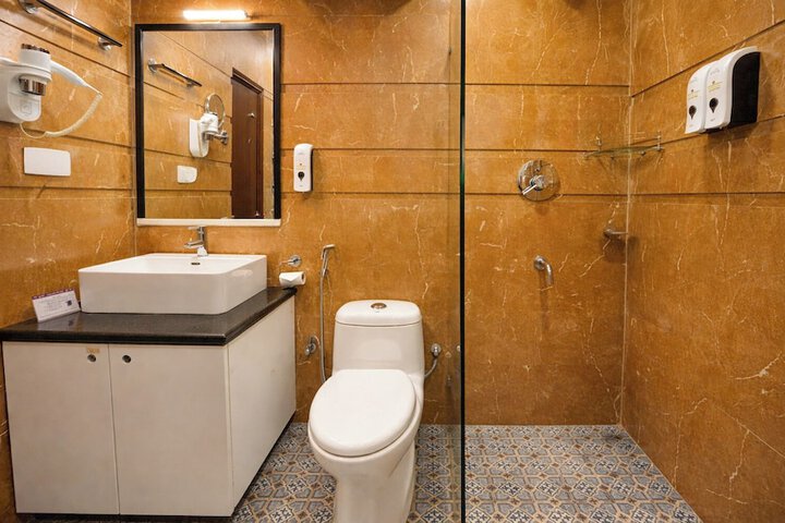 Room 19 of 37