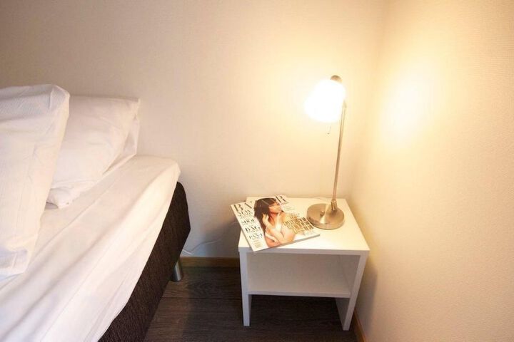 Room 4 of 19