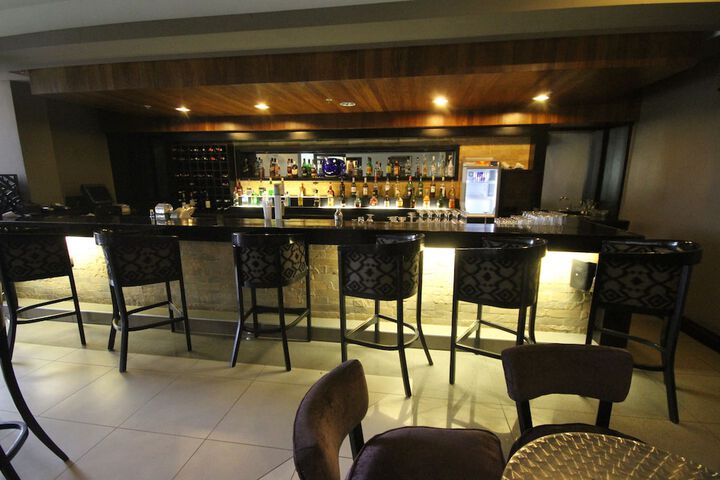 Lounge 55 of 89