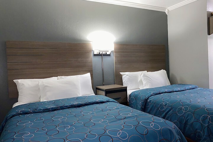 Room 10 of 35