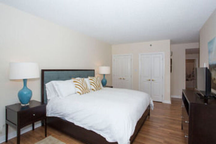 Room 11 of 27