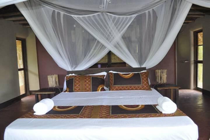 Room 2 of 18