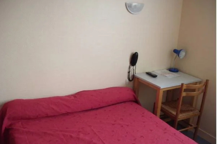 Room 7 of 16
