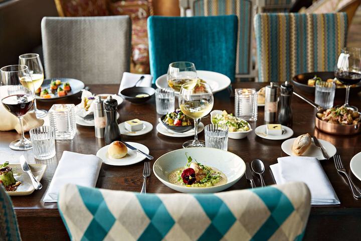 Dining 53 of 60