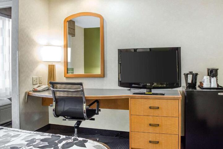 2 Double Beds (2 of 15)