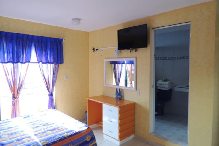 Room 7 of 18