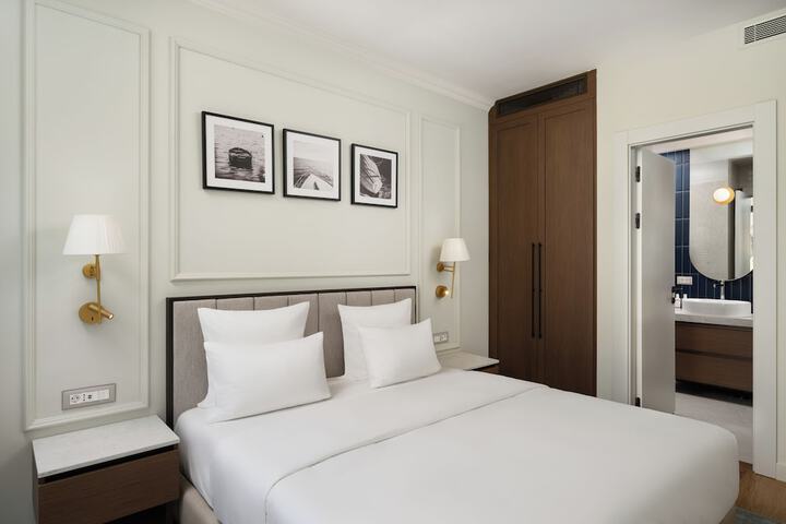 Room 18 of 148