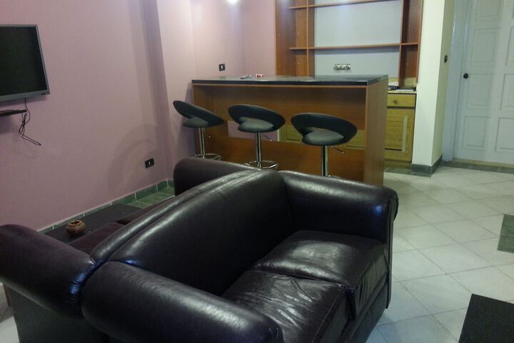 Lounge 48 of 80