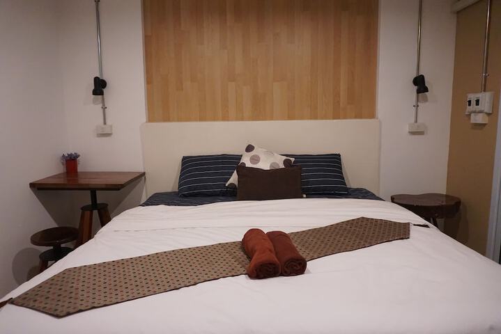Room 11 of 20
