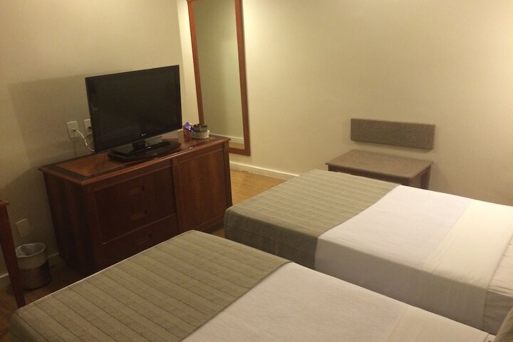 Room 33 of 61