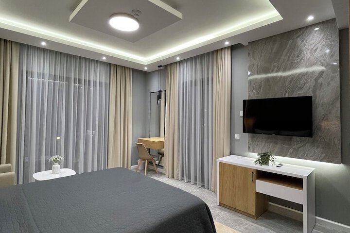 Room 10 of 45